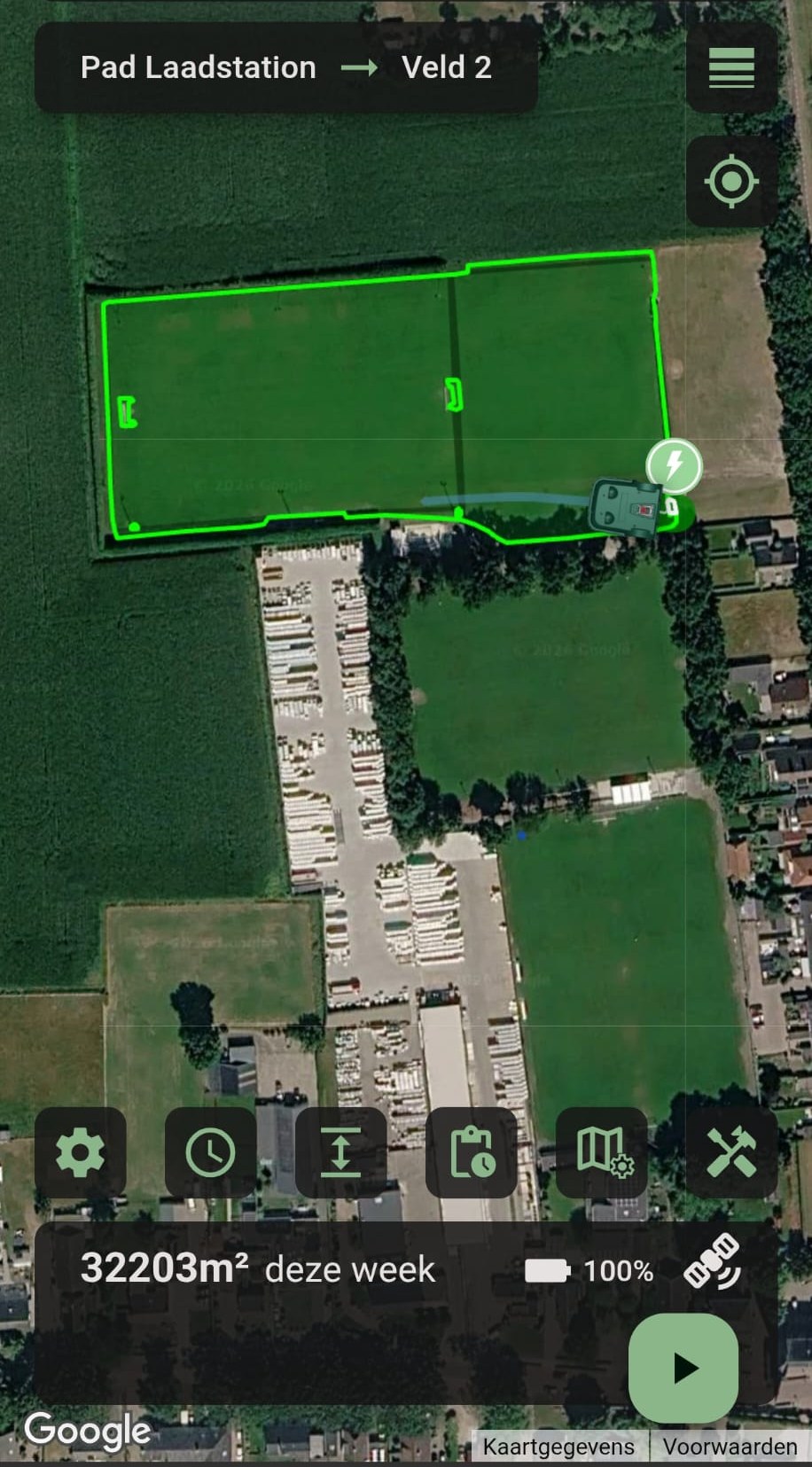 Bigmow app met twee gekoppelde maaizones op een sportpark