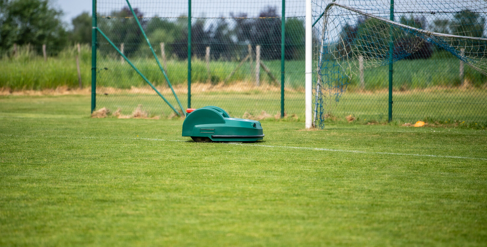 Robotmaaien op sportvelden